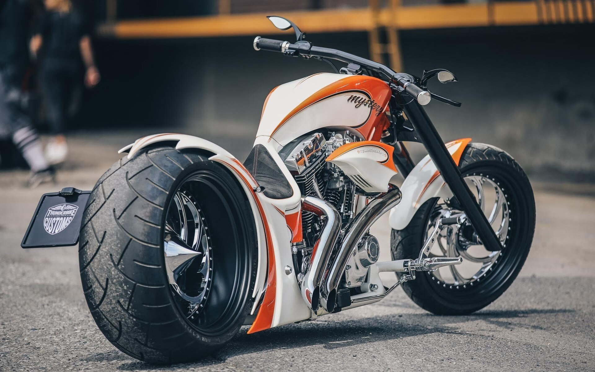 九游下载中心-极端环境中的生死考验：高温、冰原、沙尘都挡不住车手激情，在极端环境下生存的人