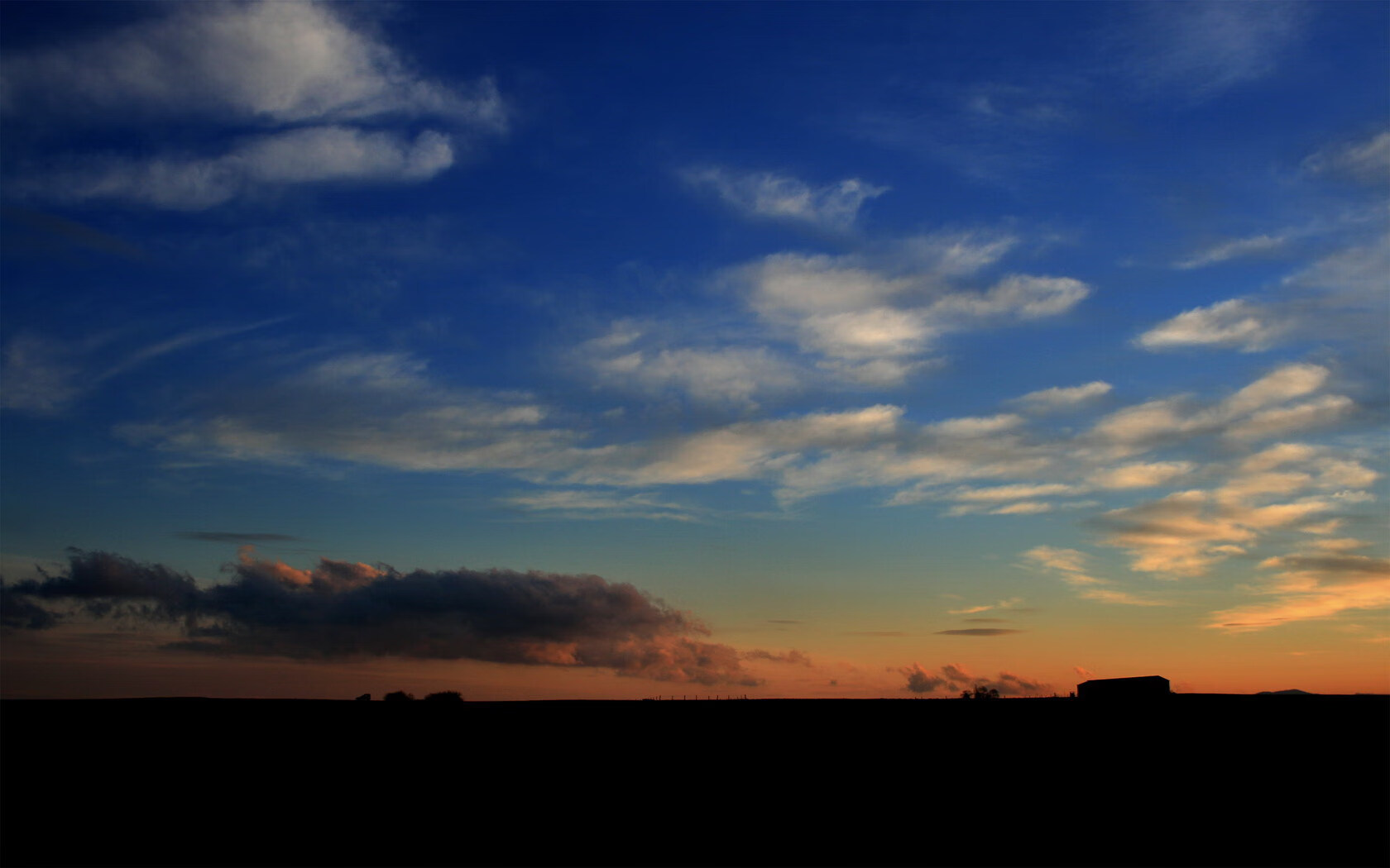 中超俱乐部预算使用效率研究，中超俱乐部的收入构成,绝大多数收入来自商业赞助,比