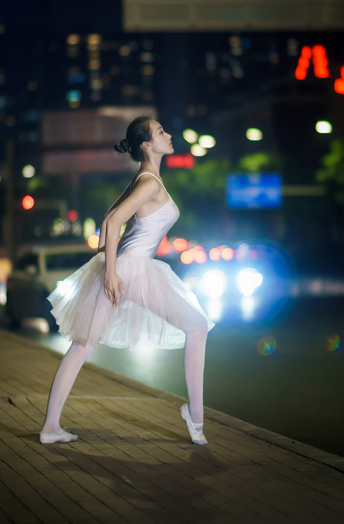 九游娱乐-出发反应速度稳定，起跳精准，起跑反应时间怎么计算