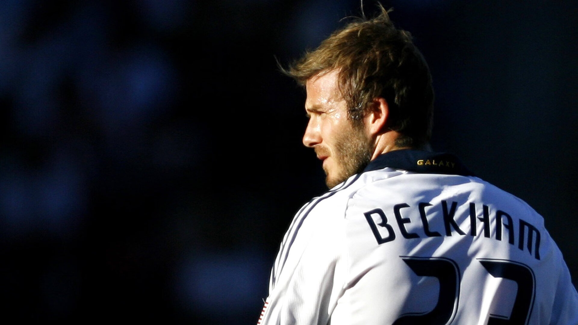 英超裁判使用语义回溯工具回顾判罚逻辑一致性，2021赛季英超裁判