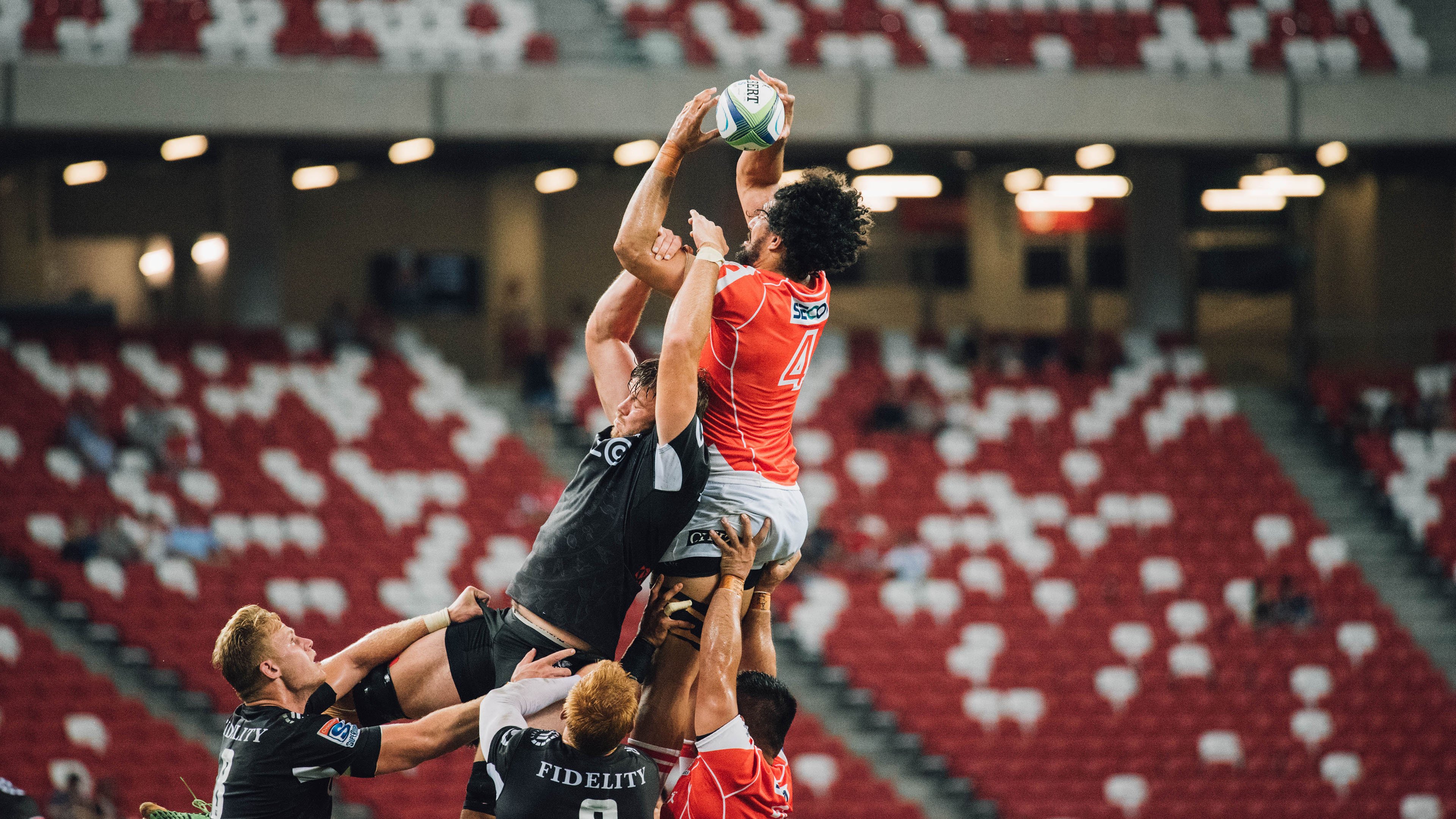 九游娱乐官方-逆境突围：球队如何在压力下稳住阵脚？，逆境中突围